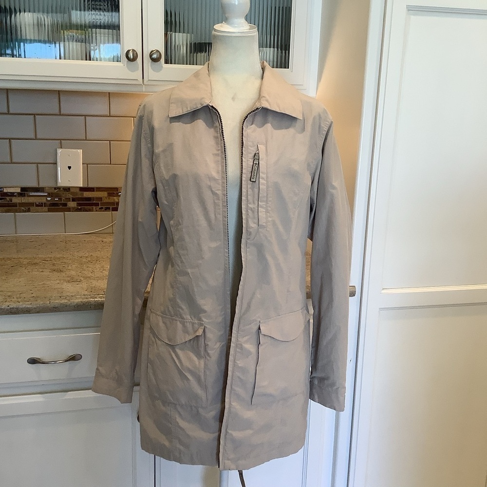 Columbia Tan Khaki Zip Long Jacket Size Medium